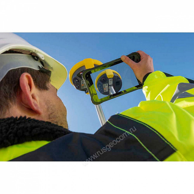 GNSS-приемник GeoMax Zenith40 Rover (GSM) xPad Ultimate GO GNSS-приемник GeoMax Zenith40 Rover (GSM) xPad Ultimate GO