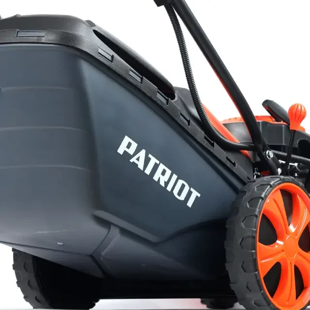 Бензиновая газонокосилка самоходная Patriot PT 53LSE